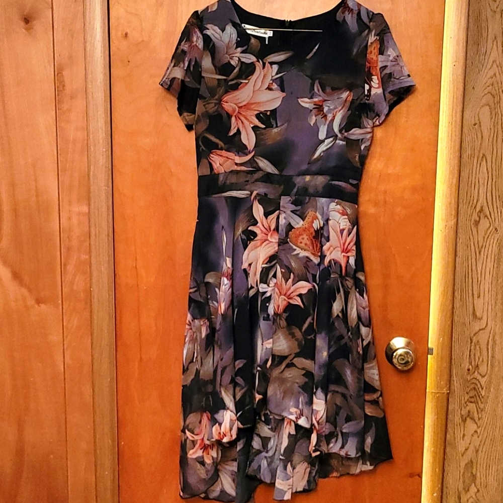 Gorgeous hi-low gray floral dress